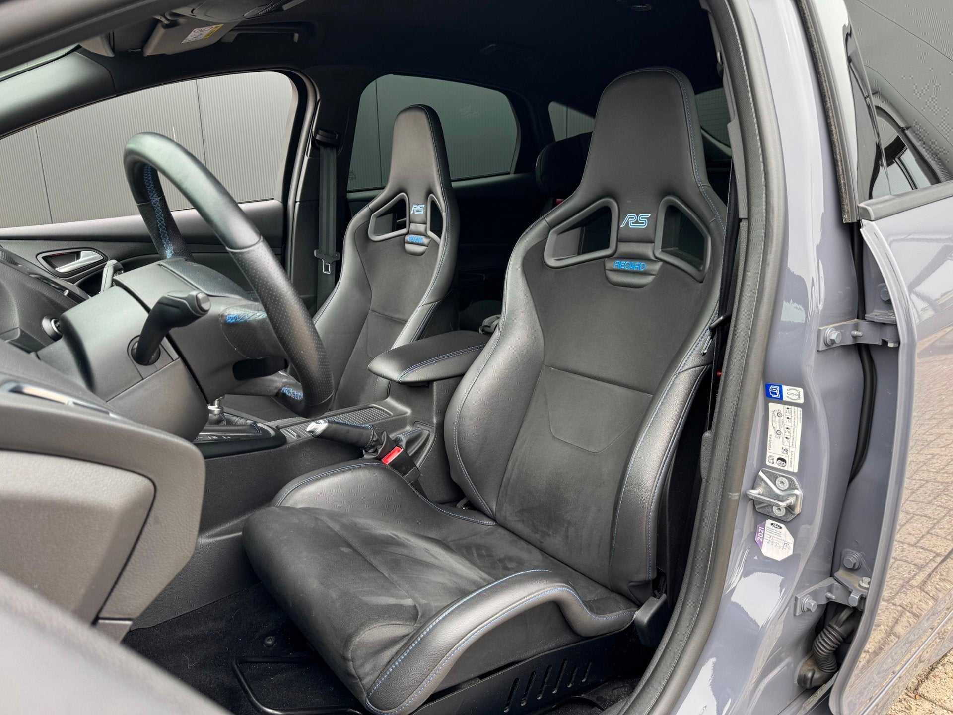 Ford Focus 2.3 RS | Orig NL geleverd | Schaalstoelen | Deale, Auto's, Gebruikt, 4 cilinders, Start-stop-systeem, 2261 cc