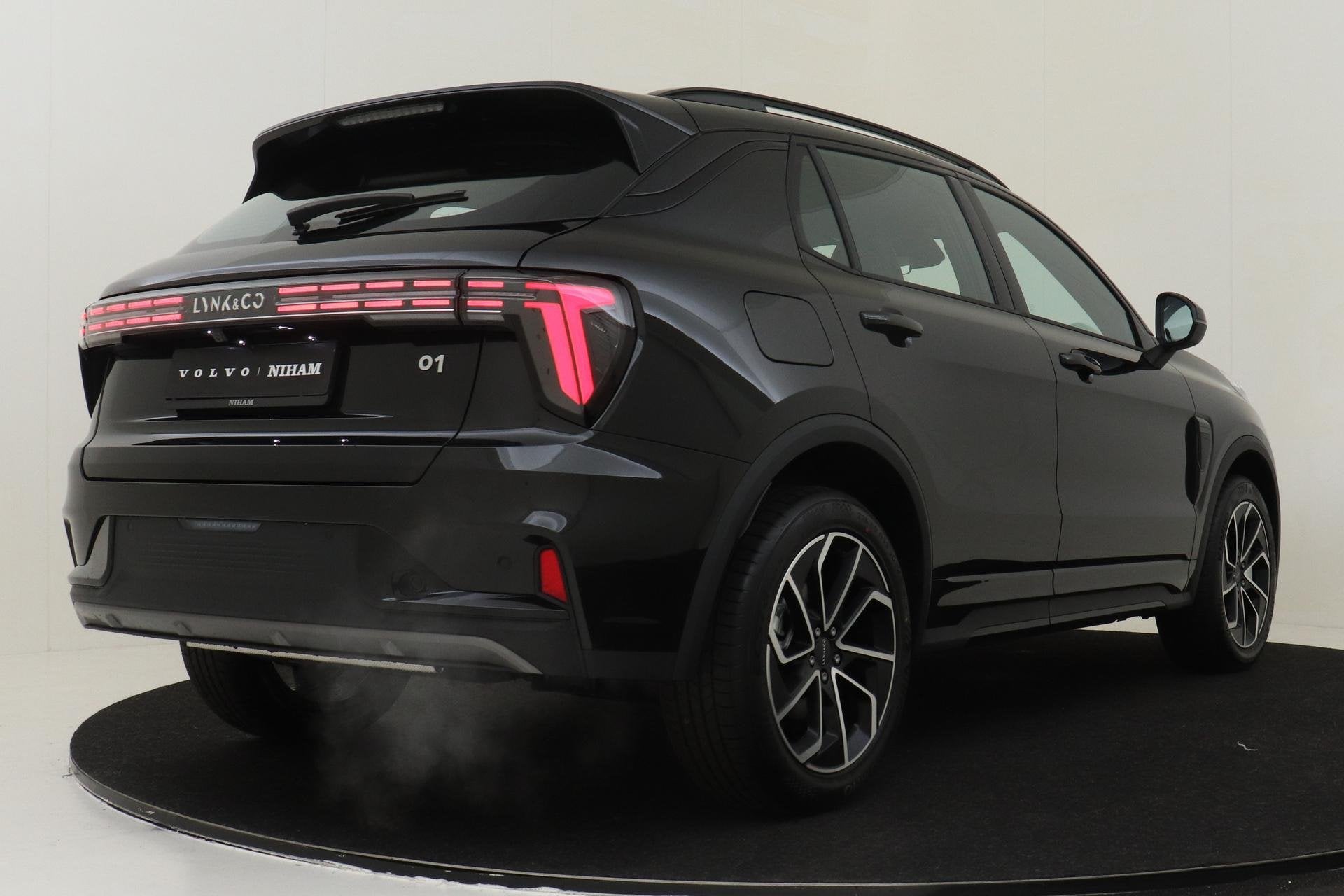 Lynk & Co 01 1.5 PHEV CORE -CARPLAY|ADAP.CRUISE|CAMERA|LED|S, 12 maanden, 1800 kg, Euro 6, 4 cilinders