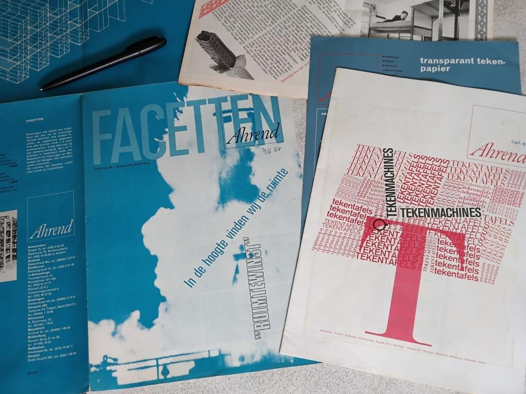 FOLDERS AHREND, STABILUX, MOBILUM, RUIMTE, MAGAZIJN., Ophalen of Verzenden, Gelezen, Overige onderwerpen