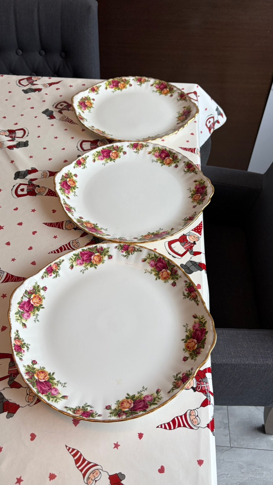 Royal albert, Gebruikt, Ophalen of Verzenden, Bord(en), Overige stijlen
