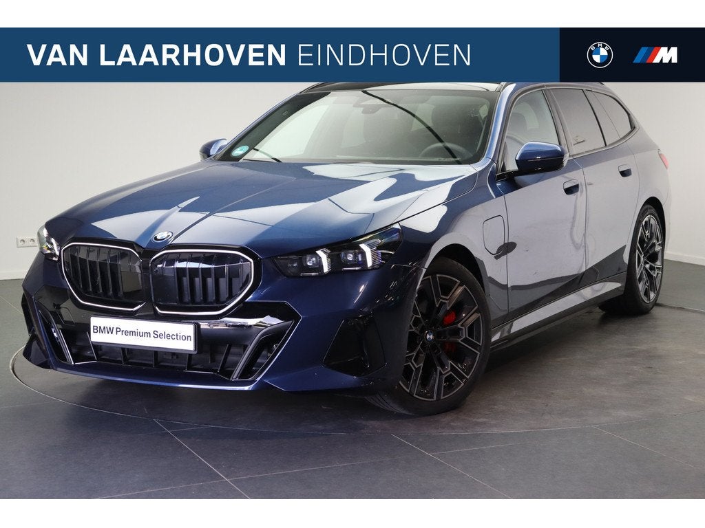 BMW 5 Serie Touring 550e xDrive M Sport Automaat / Trekhaak, Auto's, BMW, Bedrijf, Te koop, 5-Serie, 4x4, Airconditioning, Alarm