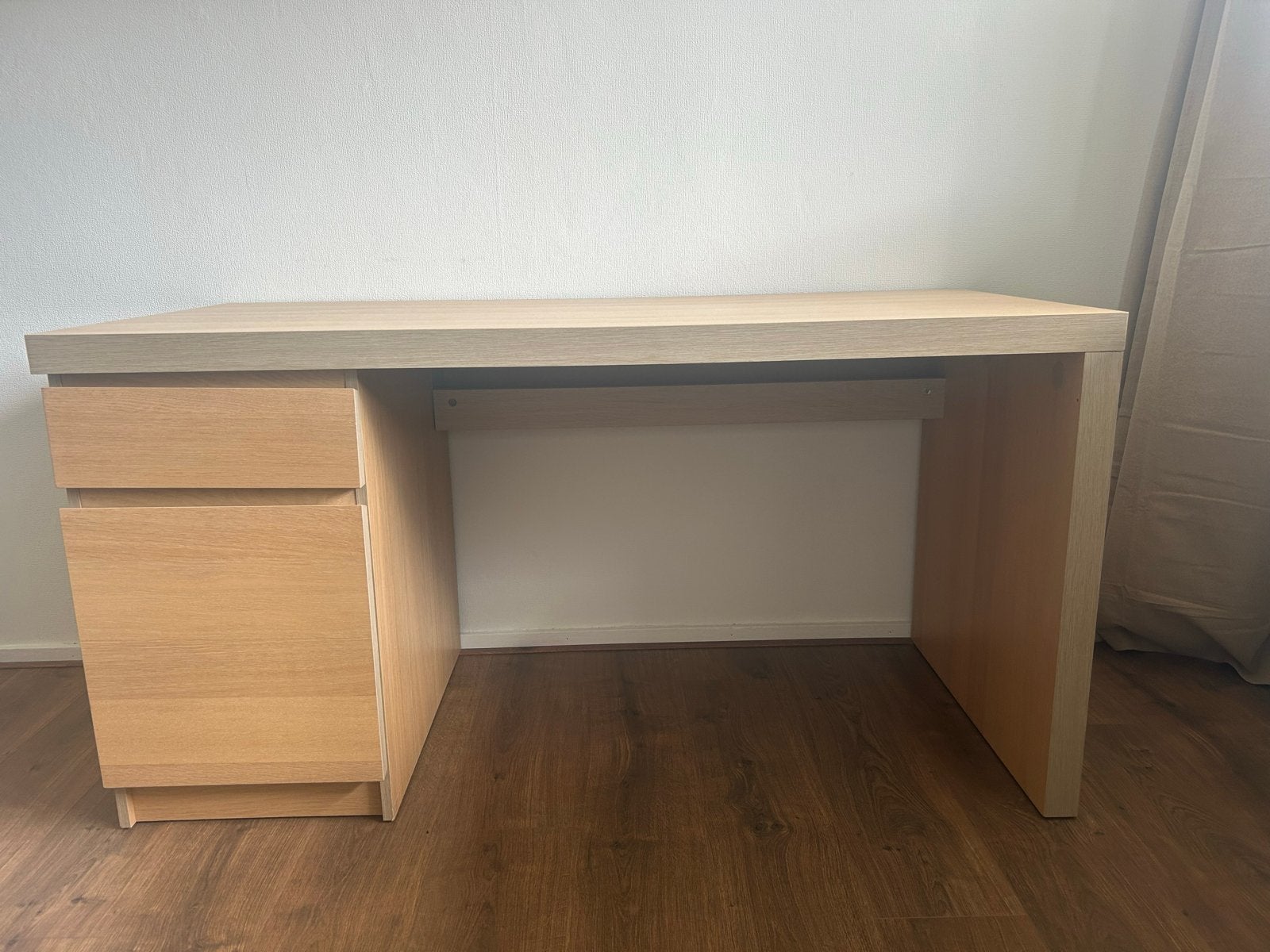 IKEA bureau met lades en opbergruimte, Gebruikt, Bruin, Ophalen of Verzenden, IKEA
