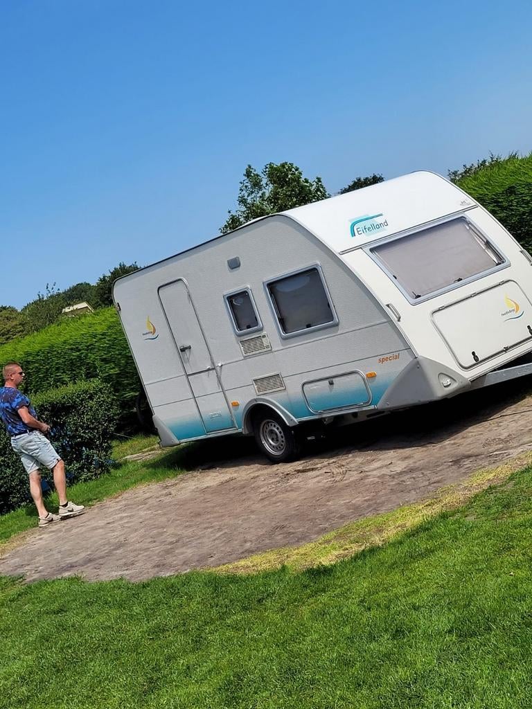 4pers. Eifelland 395 TK Holiday special 2002 met stapelbed, Treinzit, 750 - 1000 kg, Luifel, Eifelland