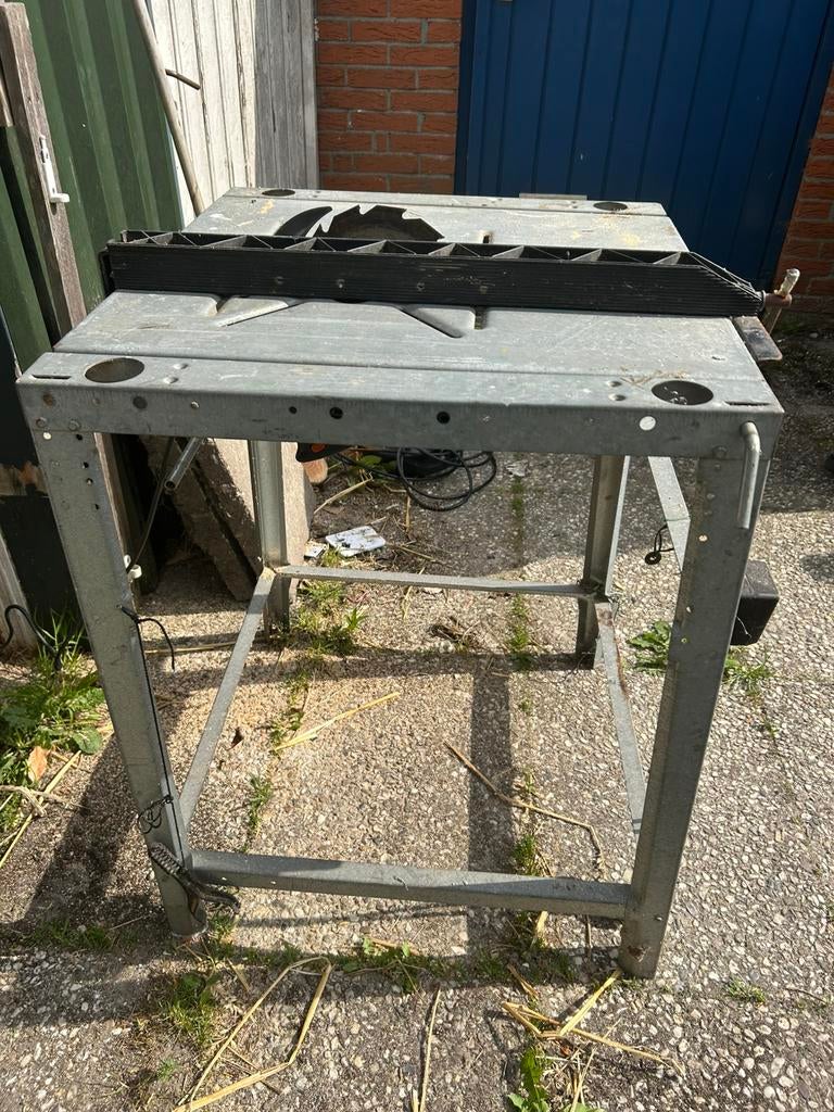 Oude zaagtafel., Doe-het-zelf en Verbouw, Gereedschap | Zaagmachines, Ophalen, Gebruikt, Cirkelzaag, 30 tot 70 mm