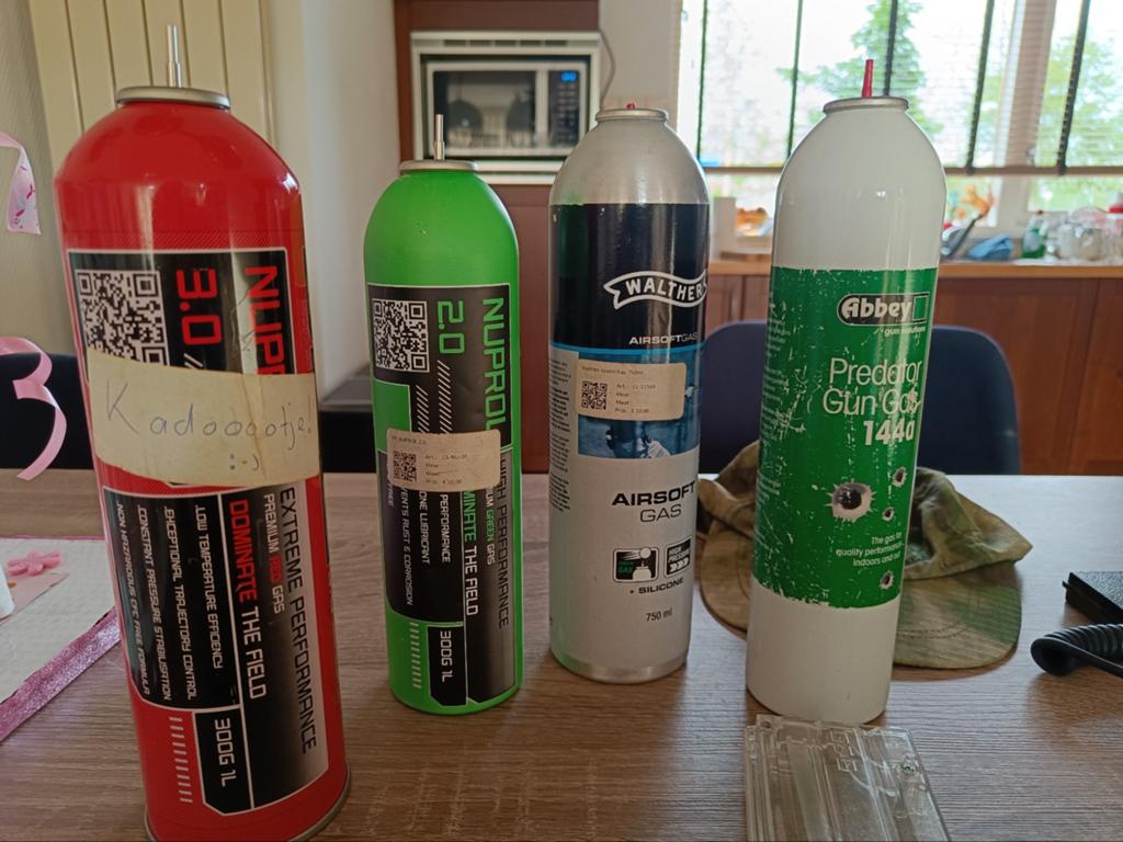 Airsoft gas en spullen, Ophalen
