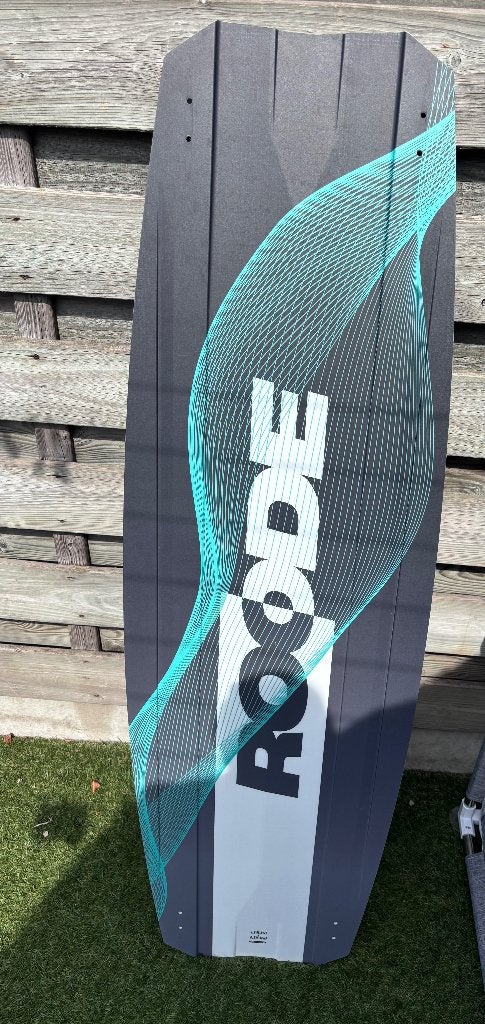 Roode silica 138x41 kiteboard, Watersport en Boten, Kitesurfen, Twintip, Kiteboard, Ophalen of Verzenden, Zo goed als nieuw