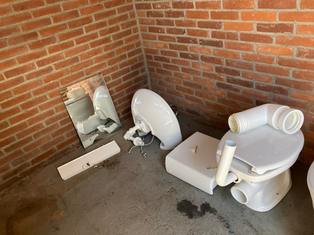 Nieuw wit sanitair, Huis en Inrichting, Ophalen of Verzenden, Zo goed als nieuw, Wasbak of Wastafel
