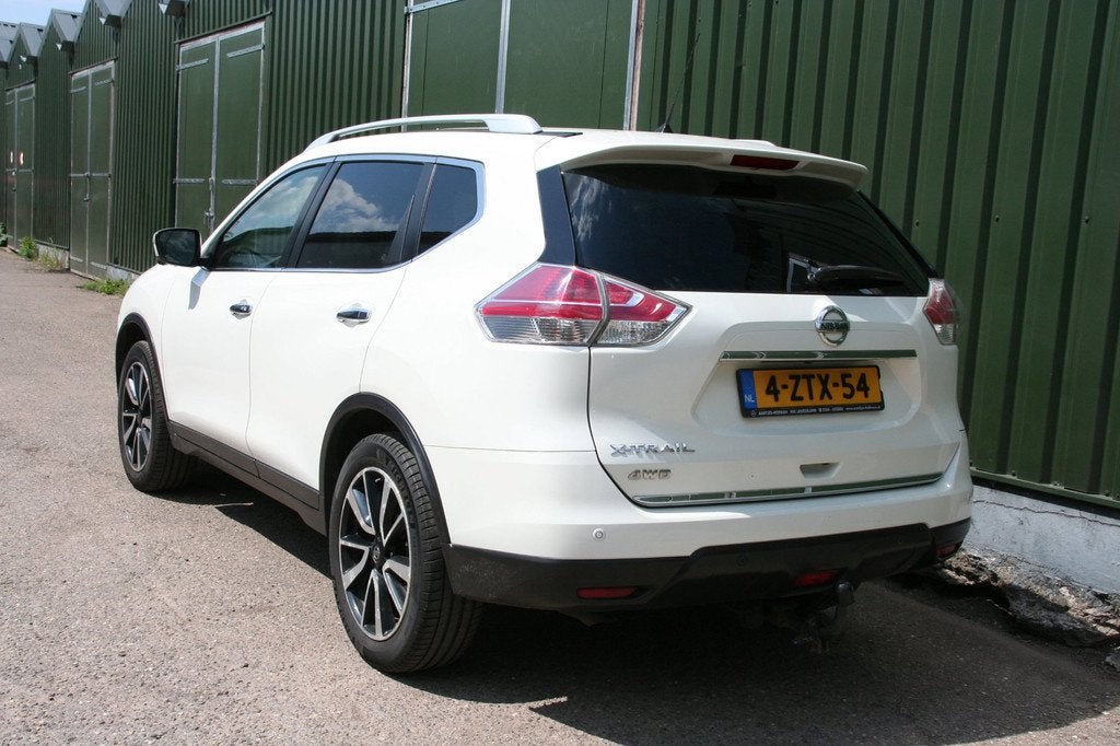 Nissan X-Trail 1.6 dCi Business 4WD, AWD, PANORAMADAK, TREKH, Auto's, Nissan, Euro 5, Gebruikt, Zwart, 4 cilinders