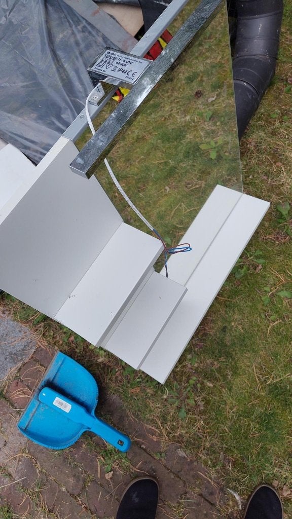 Spiegel met plankjes en lamp, Ophalen, Minder dan 50 cm, Zo goed als nieuw, Minder dan 100 cm