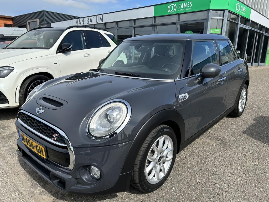 MINI Mini 2.0 Cooper Pepper Serious Business (bj 2018), Auto's, Mini, 1195 kg, Gebruikt, Euro 6, Leder en Stof