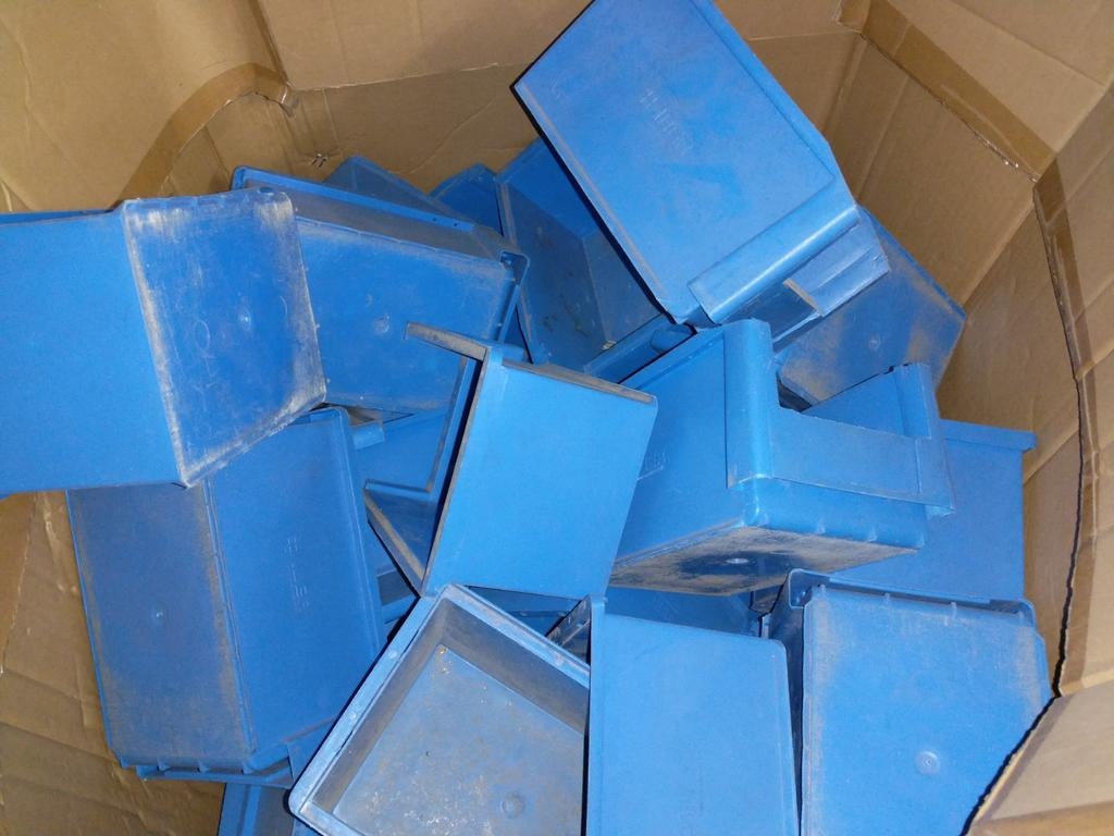 Assortiment bakjes stapelbaar, Ophalen of Verzenden, Minder dan 40 cm, Doos, Minder dan 35 cm