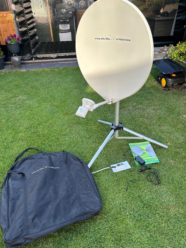 Travelvision automatische satellietschotel, Ophalen, Gebruikt, (Schotel)antenne, Overige merken