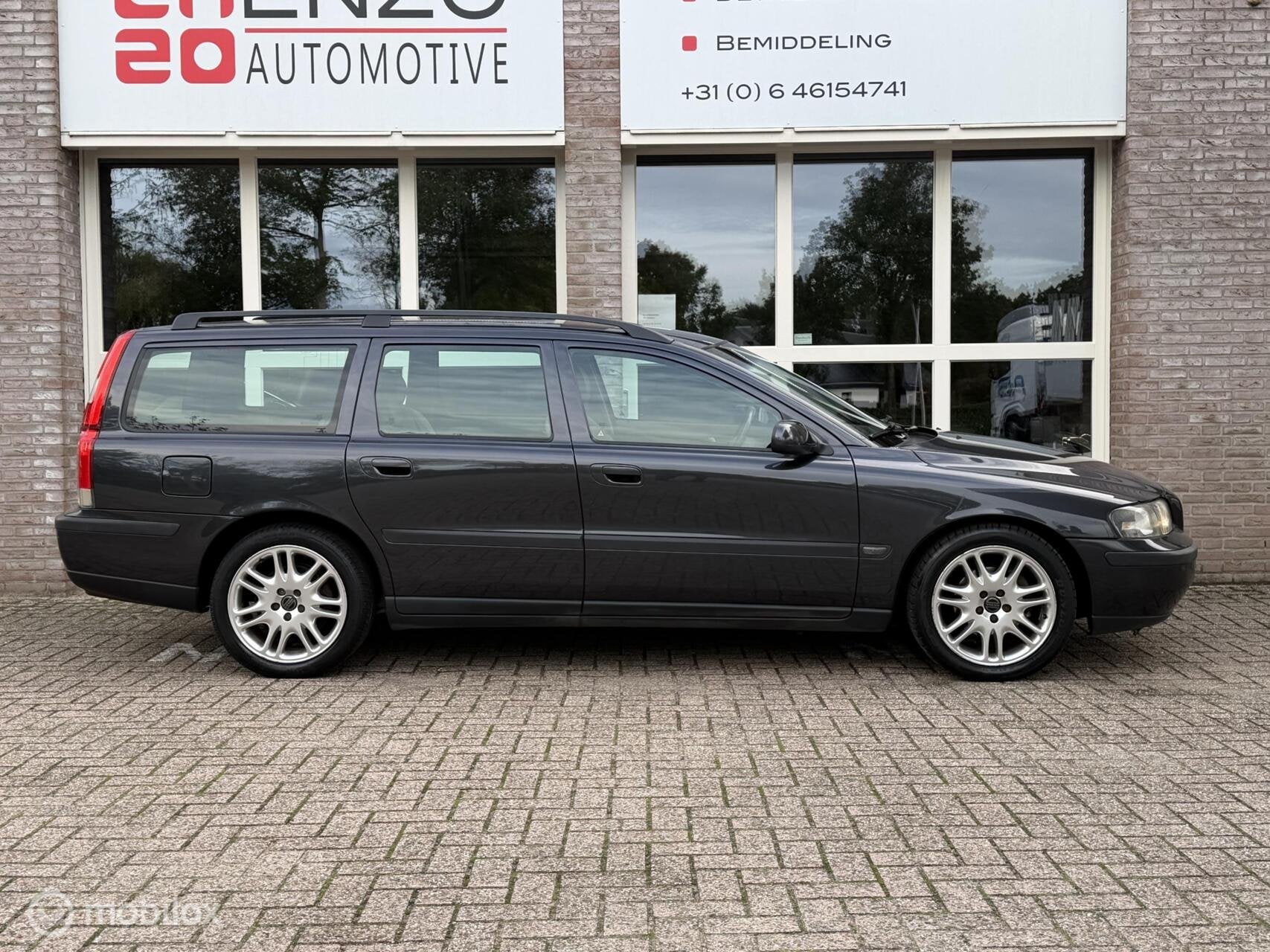 Volvo V70 2.4 Trekhaak Cruise NLauto NAP Youngtimer, foto 7