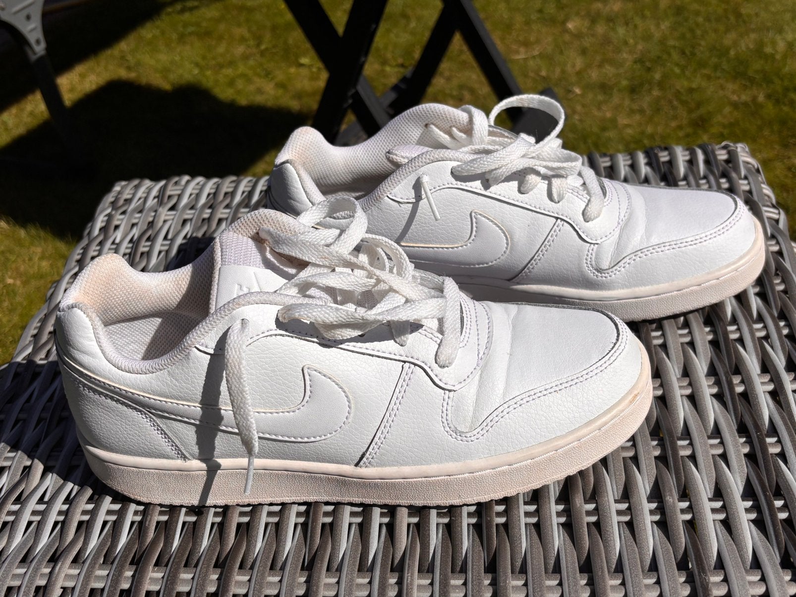 Dames NIKE sneakers kleur wit maat 6,5, Ophalen of Verzenden, Zo goed als nieuw, Schoenen