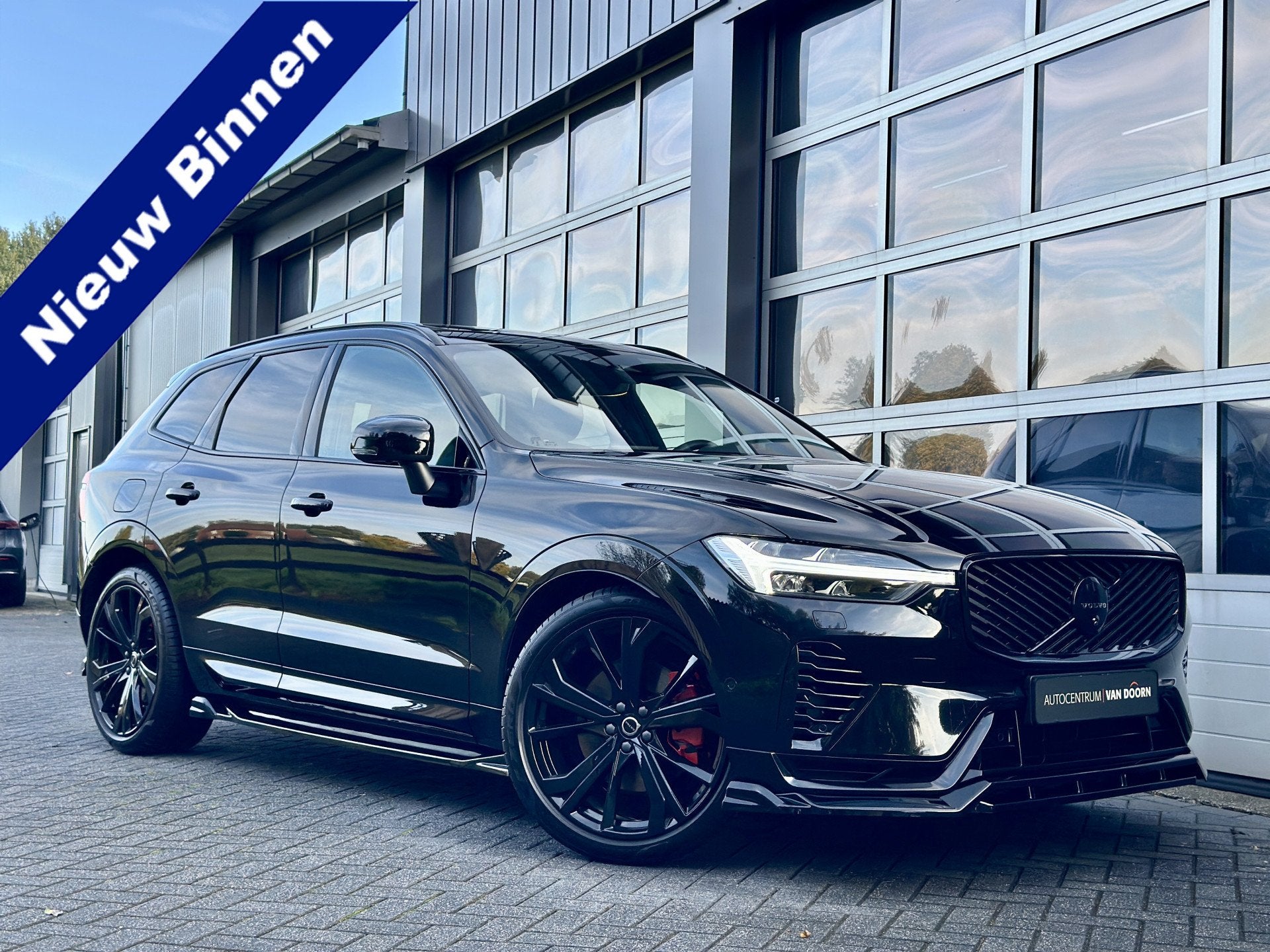 Volvo XC60 2.0 T6 Plug-in hybrid | AWD | Dark Label | Panoda, Automaat, Gebruikt, 4 cilinders, 1969 cc