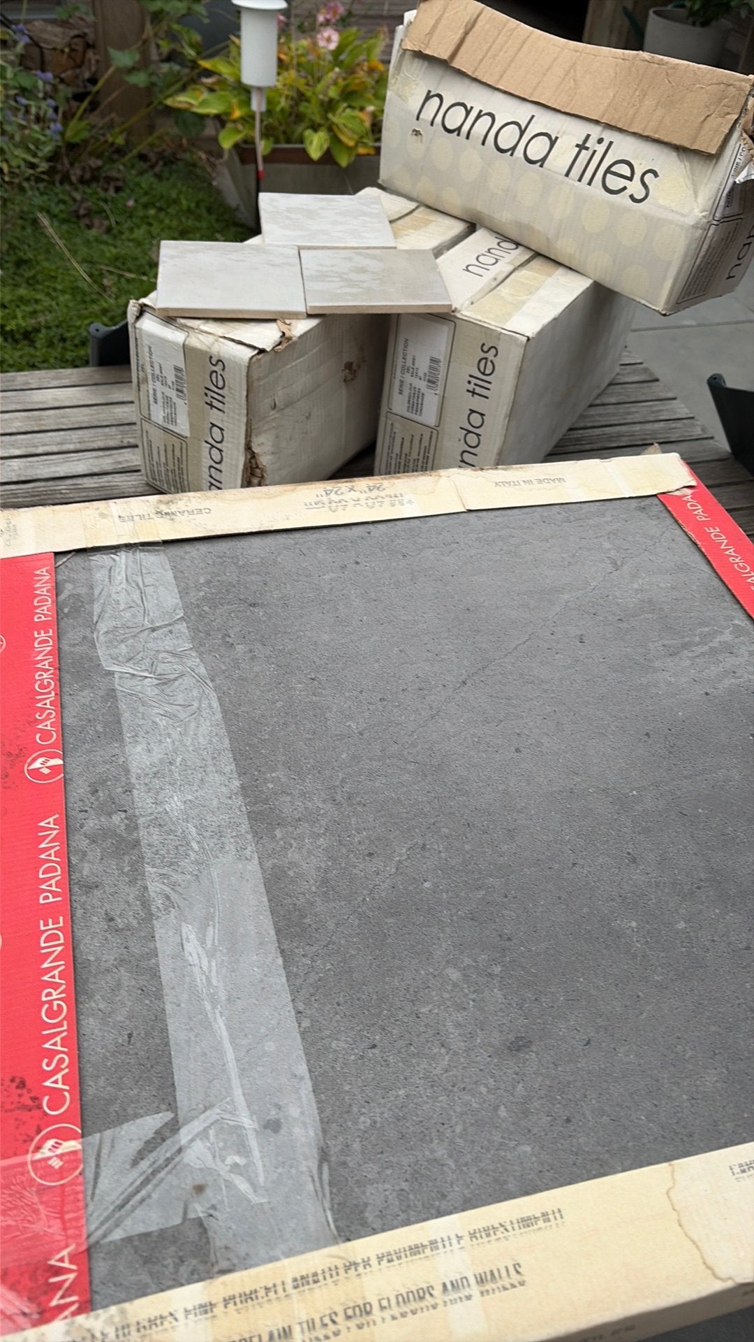 Badkamertegels 60x60x1  en wandtegels 13x13x1 Sale Grey, Ophalen, 60 cm of meer, Nieuw, Minder dan 5 m²