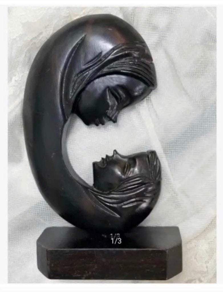Brocante Maria met kind beeld, Hout, Hangend, 25 x 14,5 cm, Antiek en Kunst, Ophalen of Verzenden