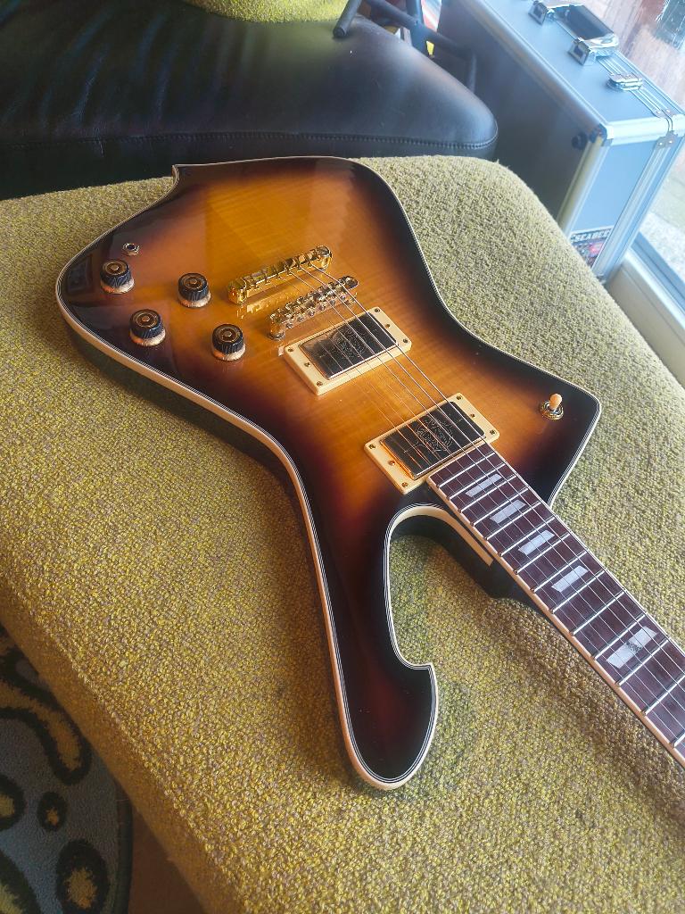 Ibanez Iceman IC420FM-VLS, Ophalen, Zo goed als nieuw, Solid body, Ibanez