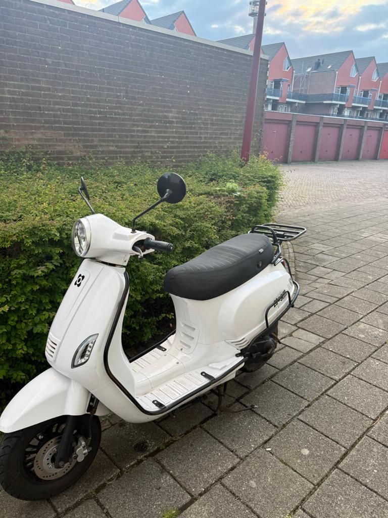 AMG VX 50 Scooter - Benzine - Bouwjaar 2018, Ophalen, Gebruikt, Cilinder, Overige merken