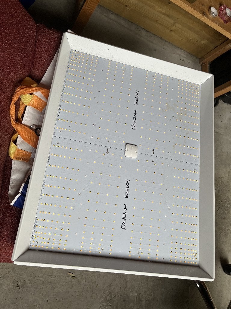 Mars Hydro TSW-2000 LED Kweeklamp, Tuin en Terras, Ophalen of Verzenden, Gebruikt, Kweeklamp
