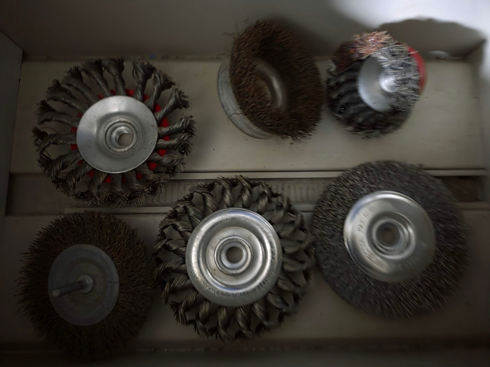 Diverse staalborstels voor slijpmachine, Ophalen