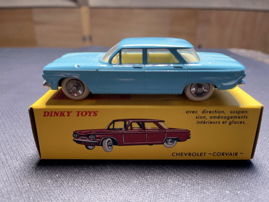 Dinky Toys 552 Chevrolet Corvair blauw 1:43, Ophalen of Verzenden, Zo goed als nieuw, Auto, Dinky Toys