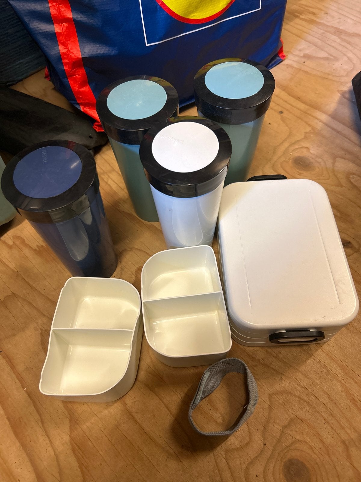 Mepal drinkbekers en broodbakje - Complete set, Kunststof, Ophalen of Verzenden, Broodtrommel, Overige merken
