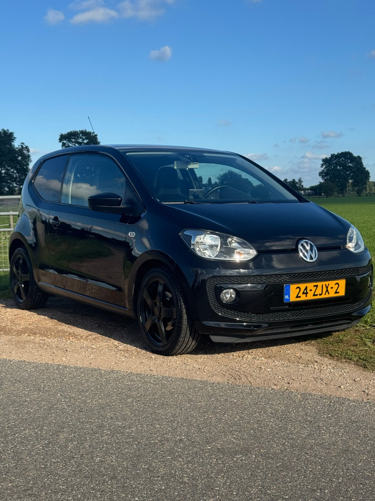 Foto 4 van Volkswagen up! 1.0 55KW AUT 2013 Zwart