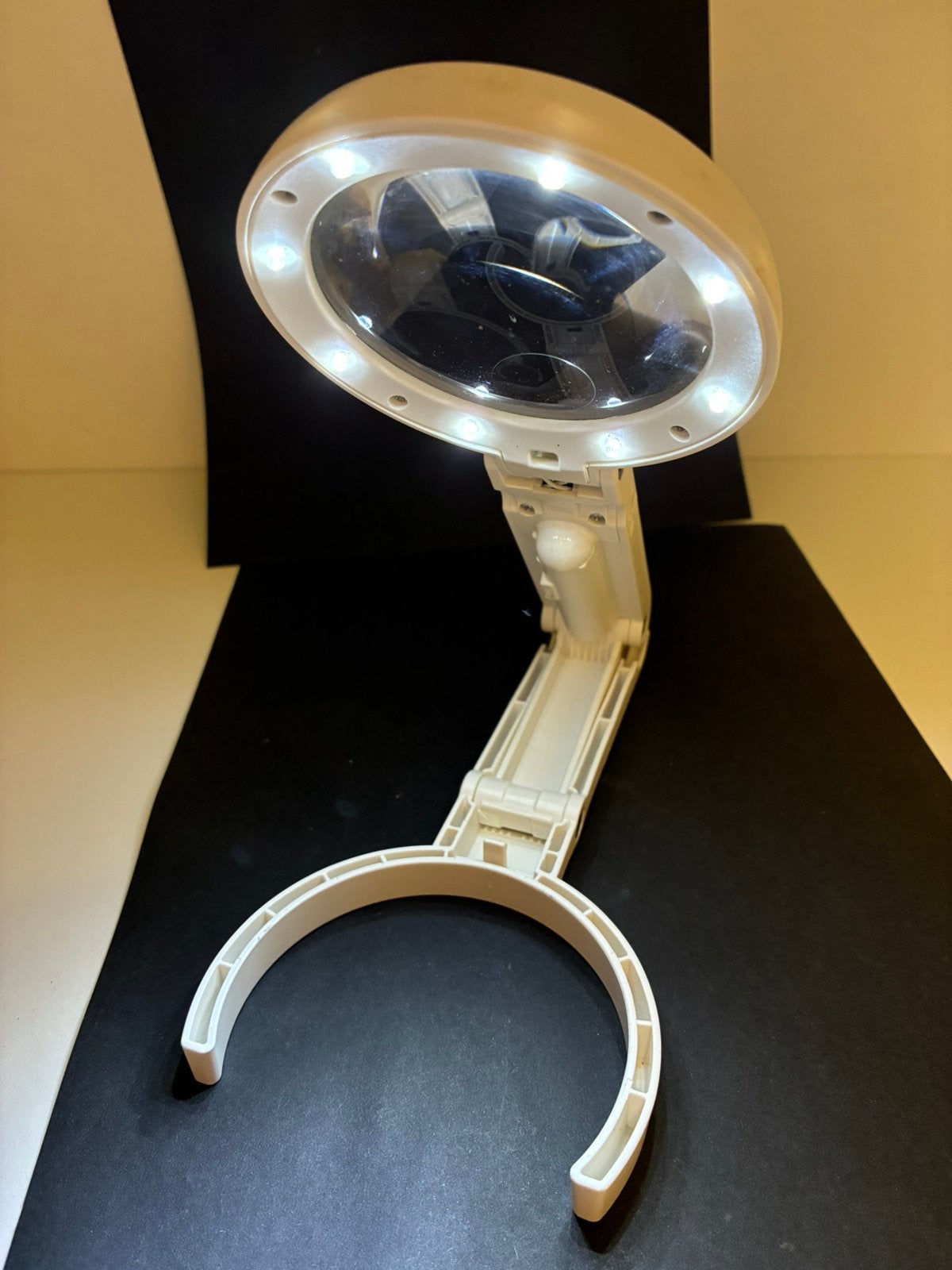 Opvouvouwbare Loep met Led Verlichting, Ophalen of Verzenden, Zo goed als nieuw, Vergrootglas of Loep
