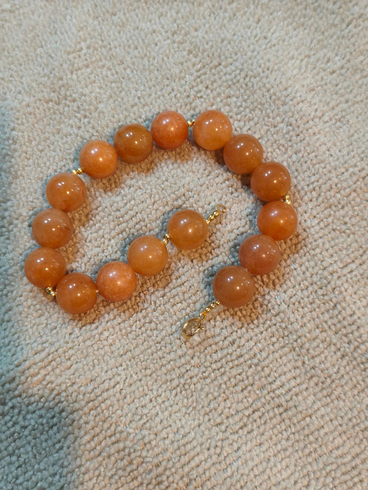 Armband carneool sluiting 18 karaat, Ophalen, Bruin, Zo goed als nieuw, Met edelsteen