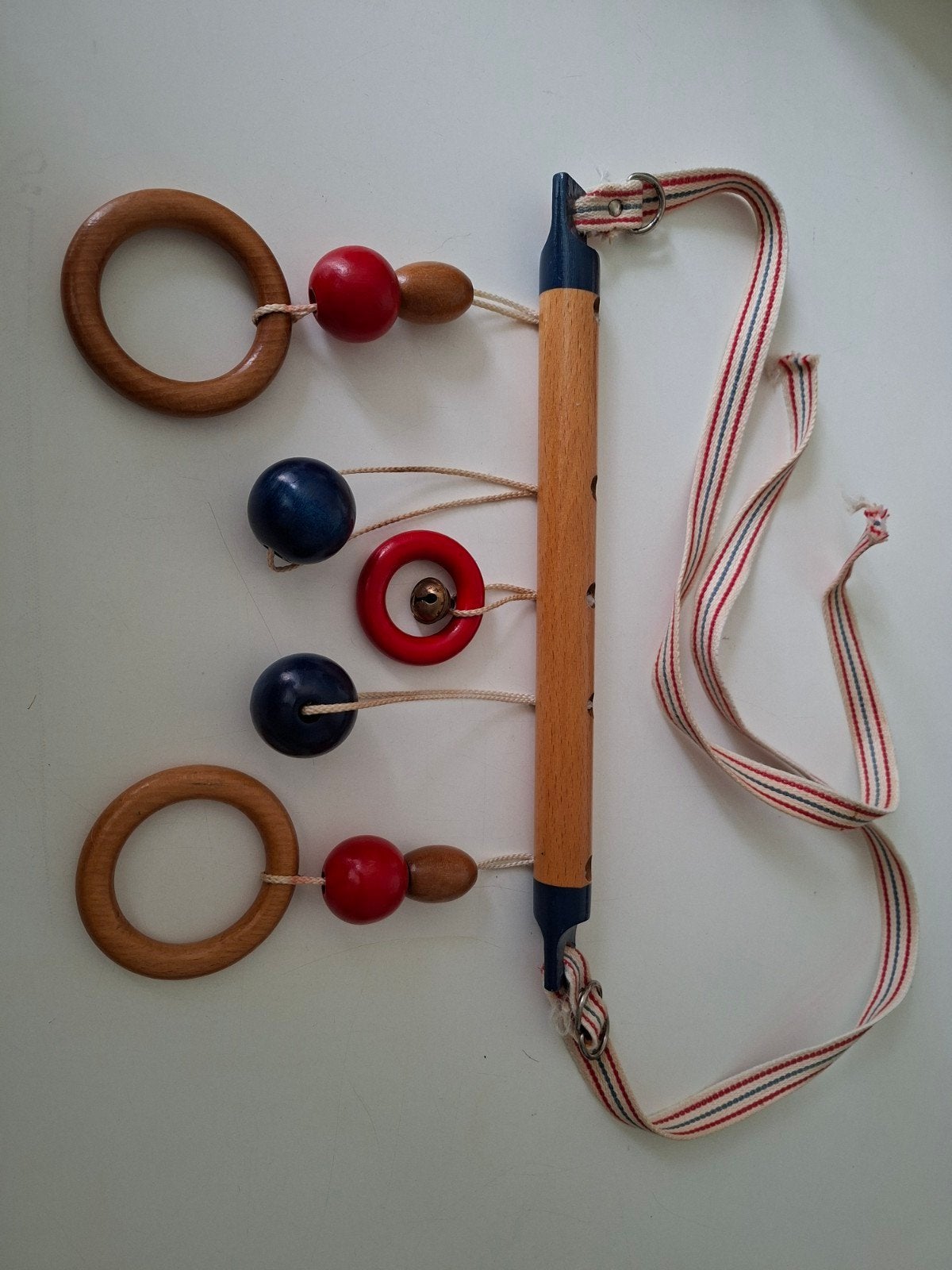 Vintage houten babygym mobiel met rammelaars en ringen, Ophalen of Verzenden, Gebruikt, Mobiel, Met geluid
