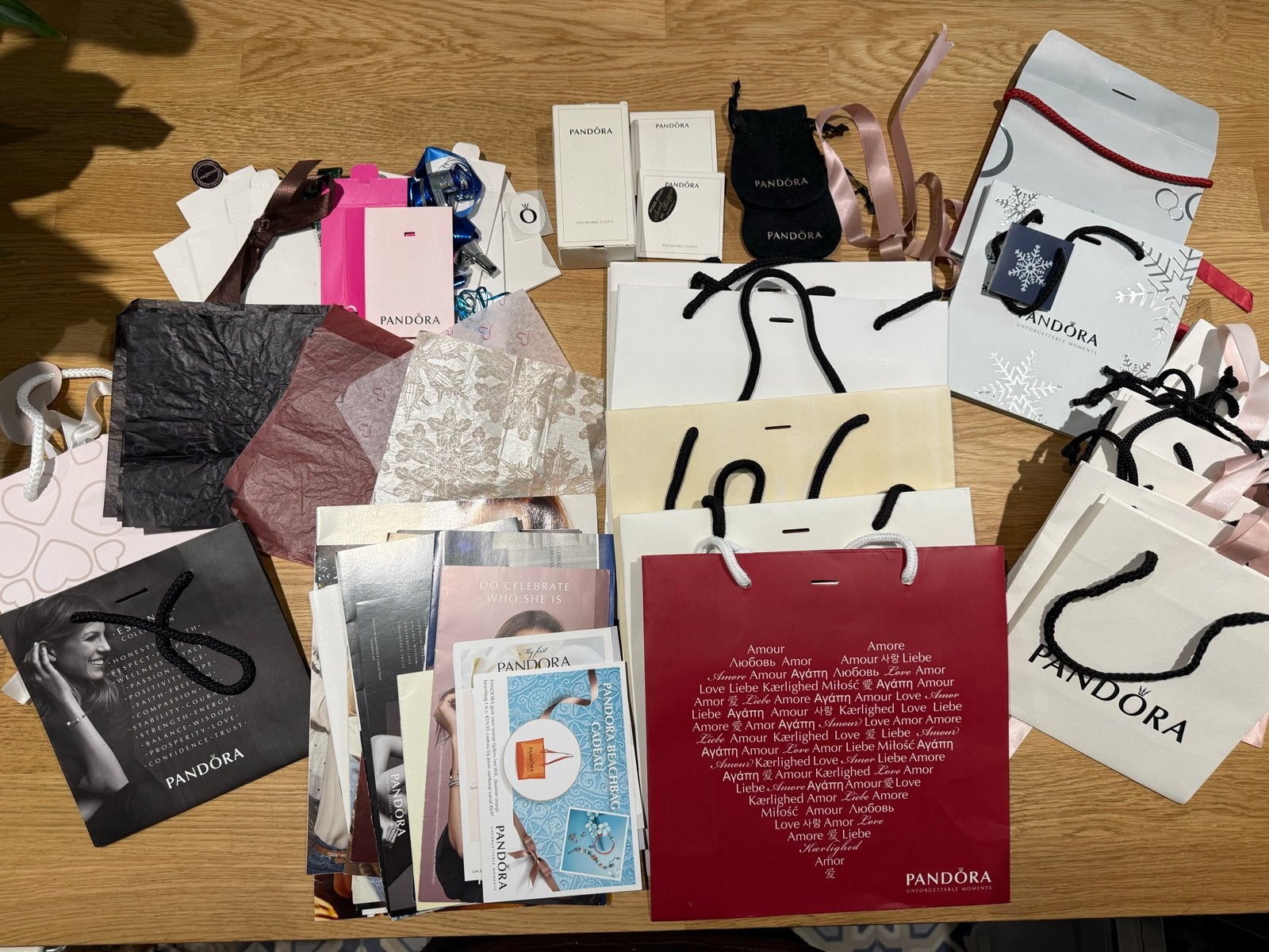 Pandora marketing materiaal set - boekjes, tasjes, doosjes, Ophalen of Verzenden, Gebruikt, Verpakking