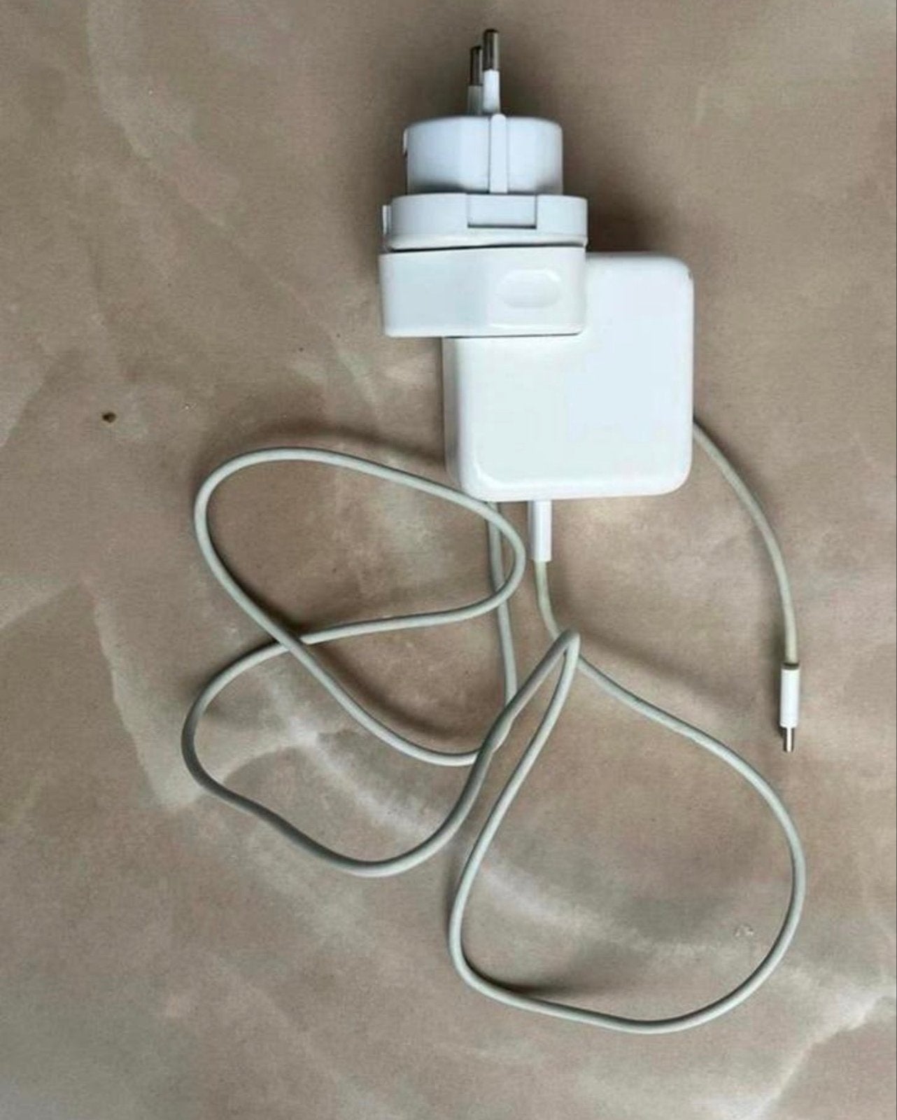 Apple 30W USB-C Power Adapter met kabel, Computers en Software, Laptop-opladers, Ophalen of Verzenden, Zo goed als nieuw