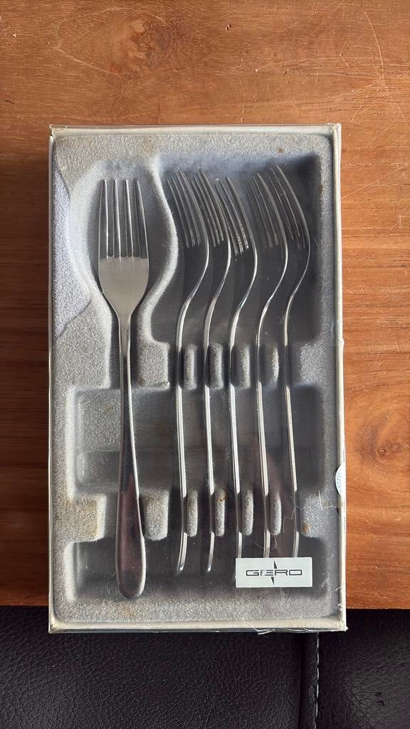 Gezocht : taartvorkjes Gero Zilmeta 18/8, Ophalen of Verzenden, Gebruikt, Rvs of Chroom, Los bestek