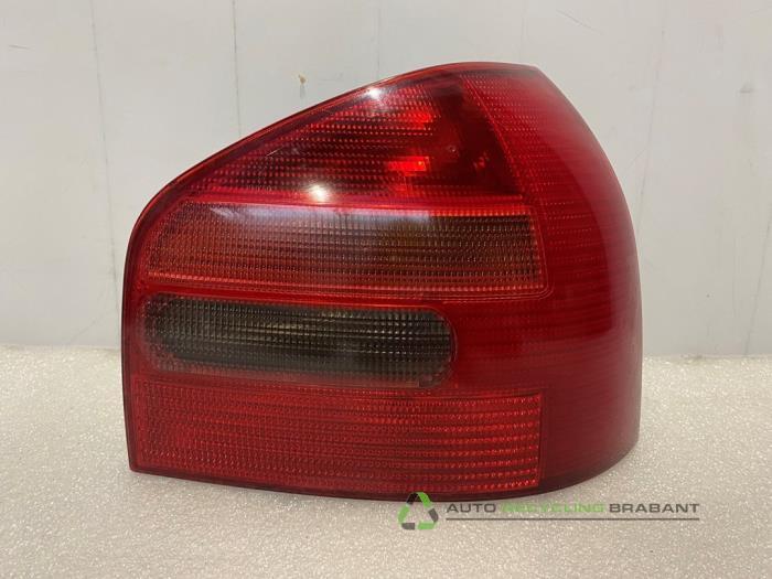 Achterlicht rechts van een Audi A3, Gebruikt, -, -, -
