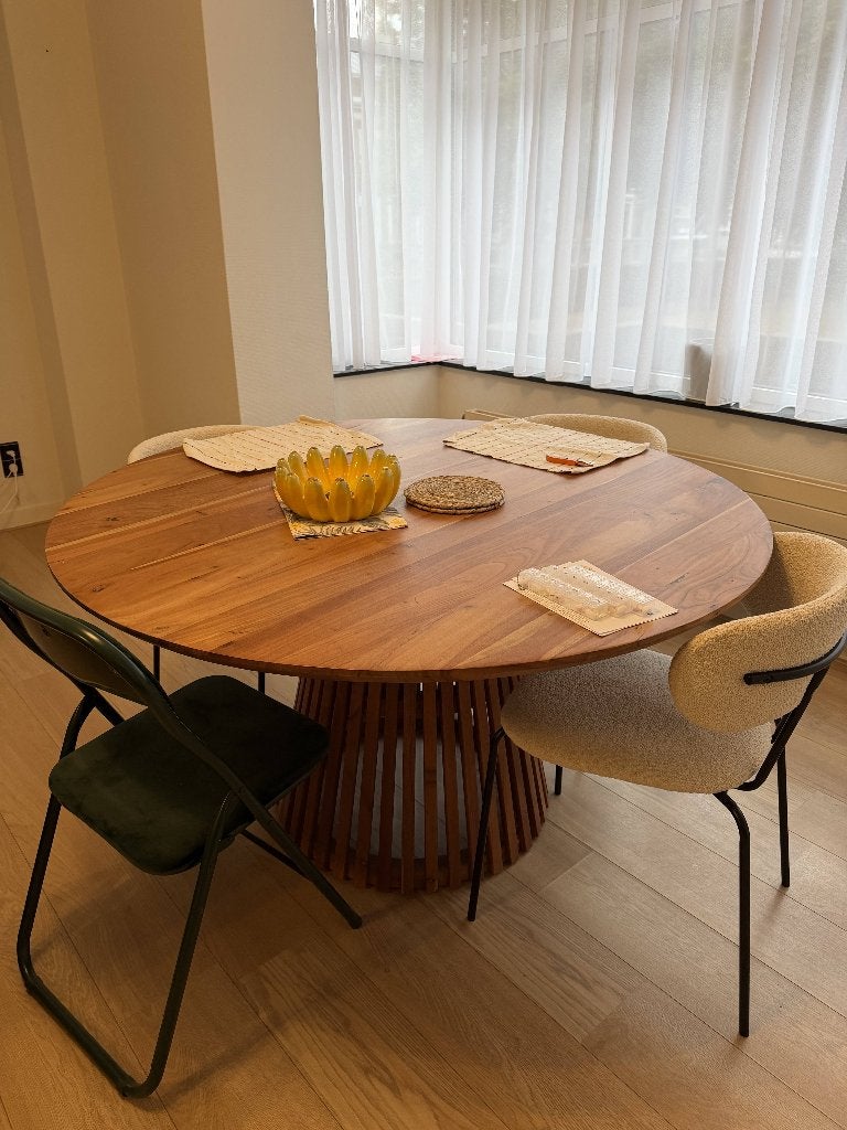 Round Dining Table Ø140 cm, Huis en Inrichting, Complete eetkamers, Zo goed als nieuw, 6 tot 8 stoelen, Ophalen