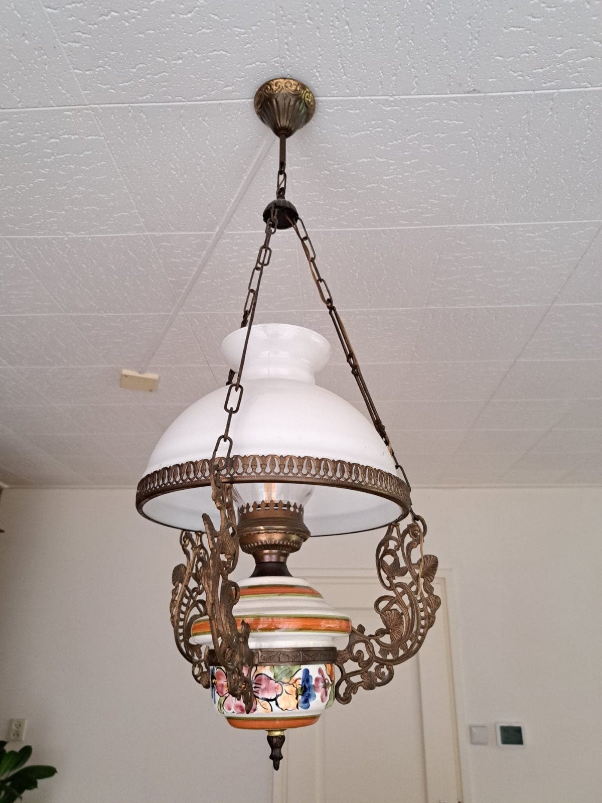 Antieke olielamp hanglamp met bloemmotief, Antiek en Kunst, Ophalen