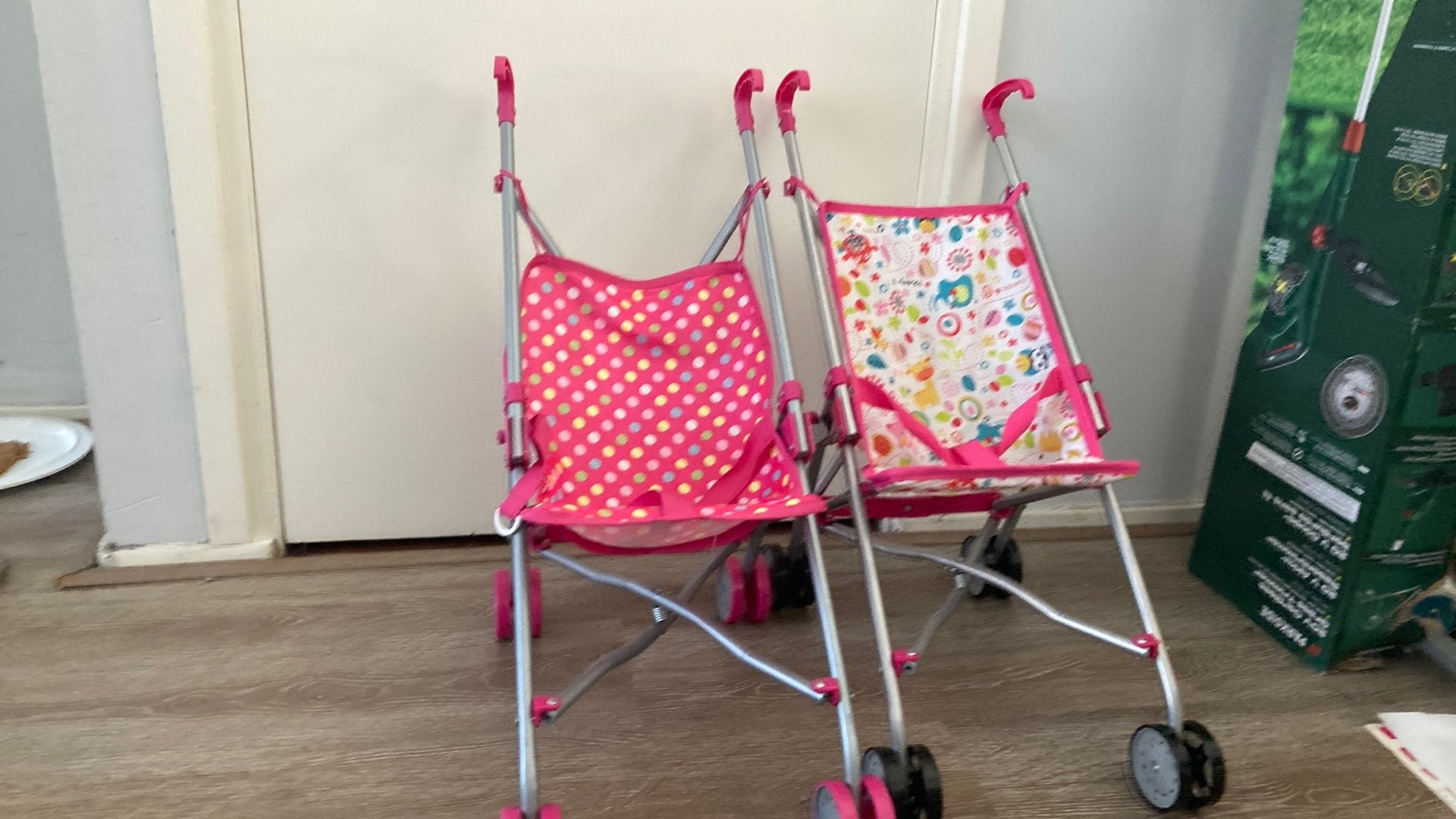 2 roze poppenwagens – zo goed als nieuw, Ophalen, Zo goed als nieuw, Kinderwagen of Buggy