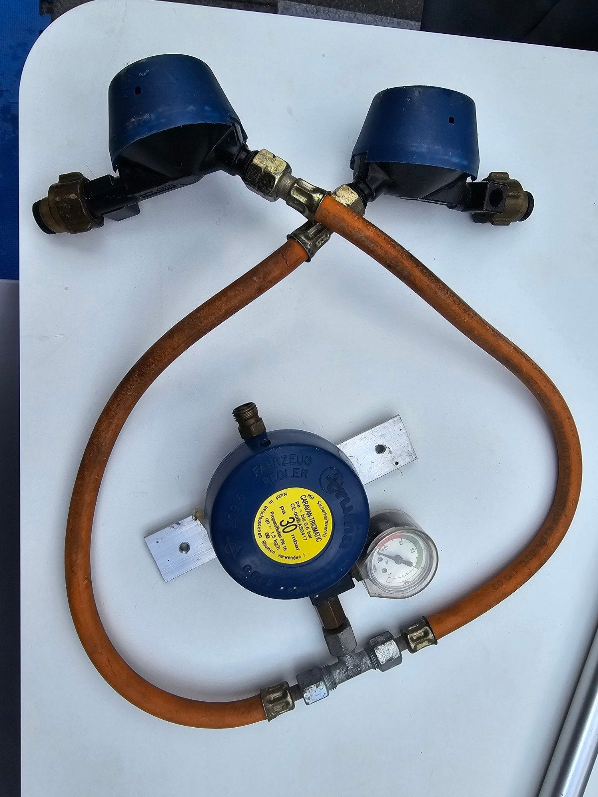 Truma Caramatic DriveTwo gasdrukregelaar met slangen, Ophalen of Verzenden, Gebruikt