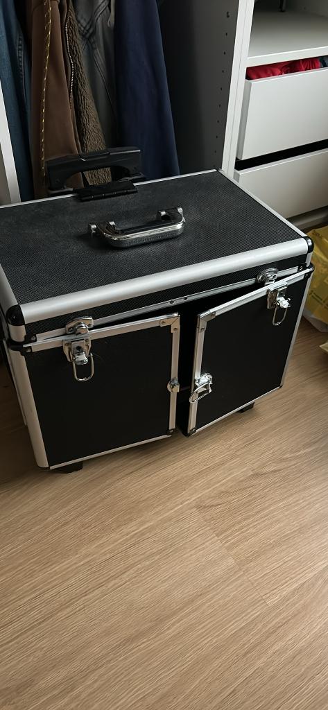 Pedicure koffer, Ophalen, Zo goed als nieuw, Zwart, Hardcase