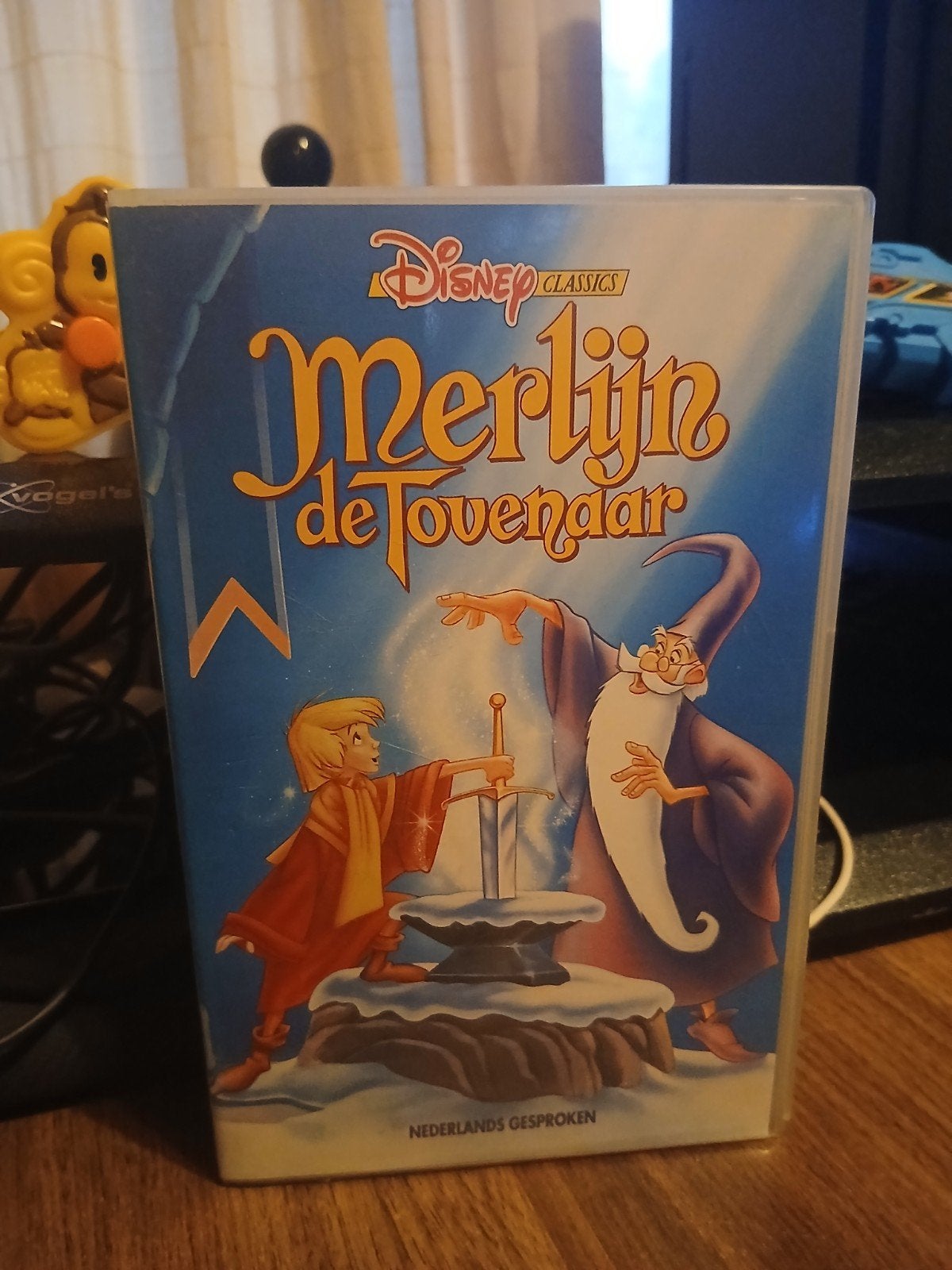 Merlijn de tovenaar Disney vhs film, Alle leeftijden, Ophalen of Verzenden, Zo goed als nieuw