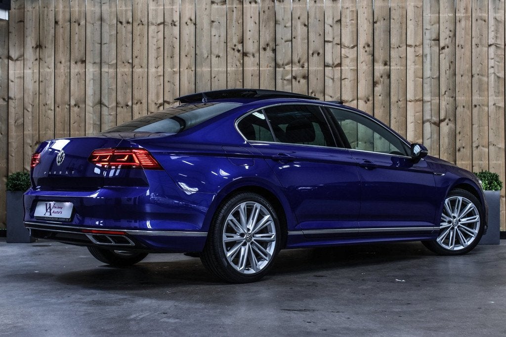 Volkswagen Passat 1.5 TSI R-Line *Pano*Dynaudio*360 Camera*K, Automatische klimaatregeling, Euro 6, 4 cilinders, 150 pk