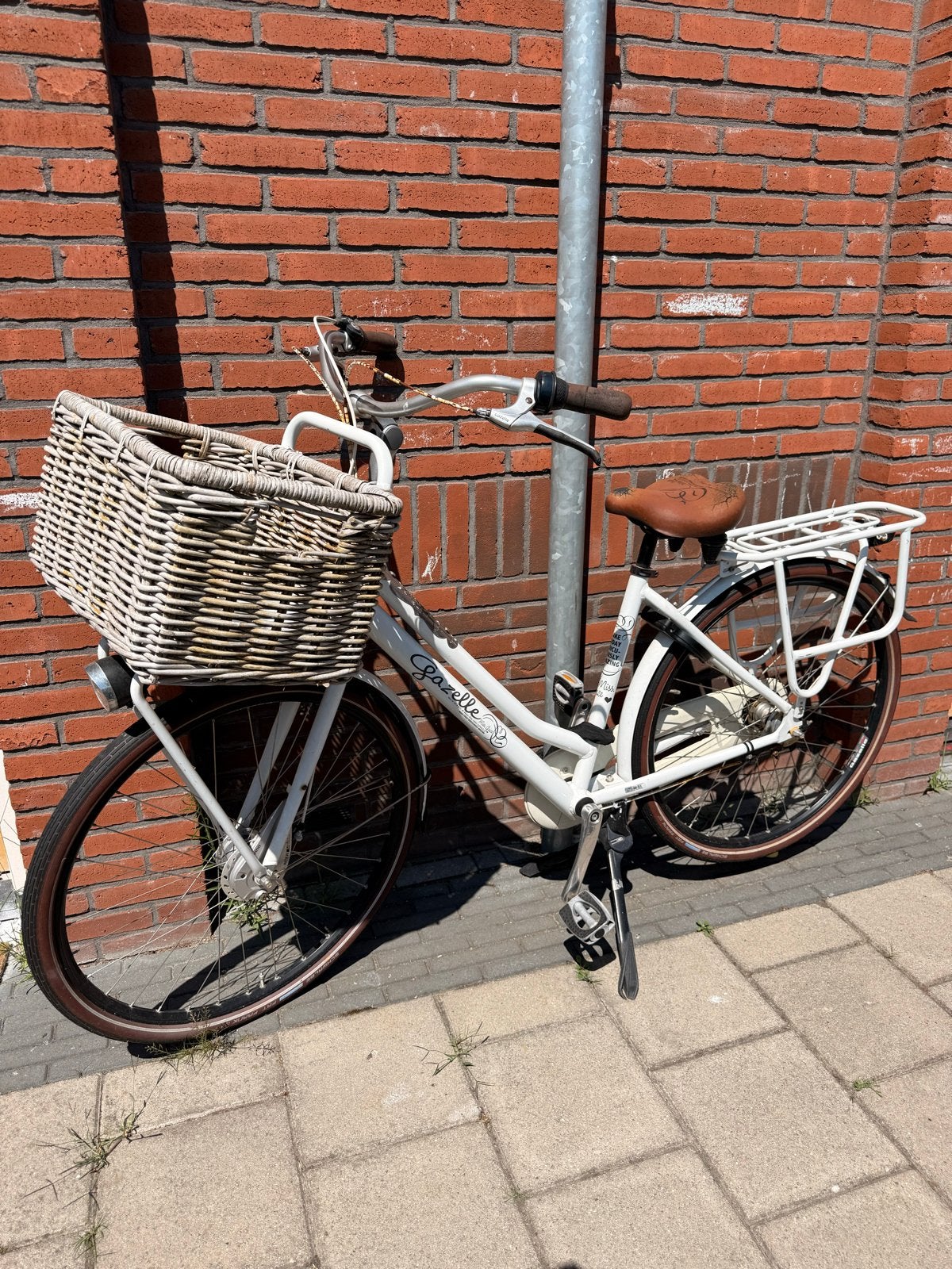 Gazelle damesfiets met mand - Wit, Gebruikt, Velgrem, Ophalen of Verzenden, 50 tot 53 cm