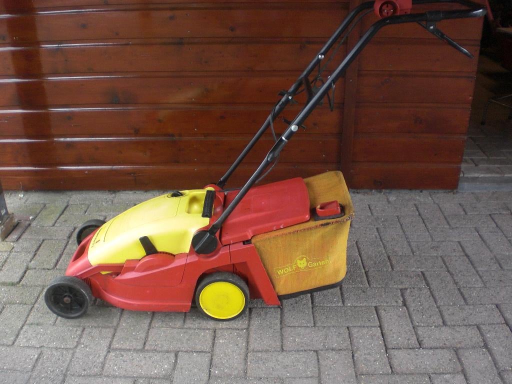Wolf electr. grasmachine 37E, Tuin en Terras, Grasmaaiers, Ophalen, Gebruikt, 30 t/m 39 cm, Opvangbak