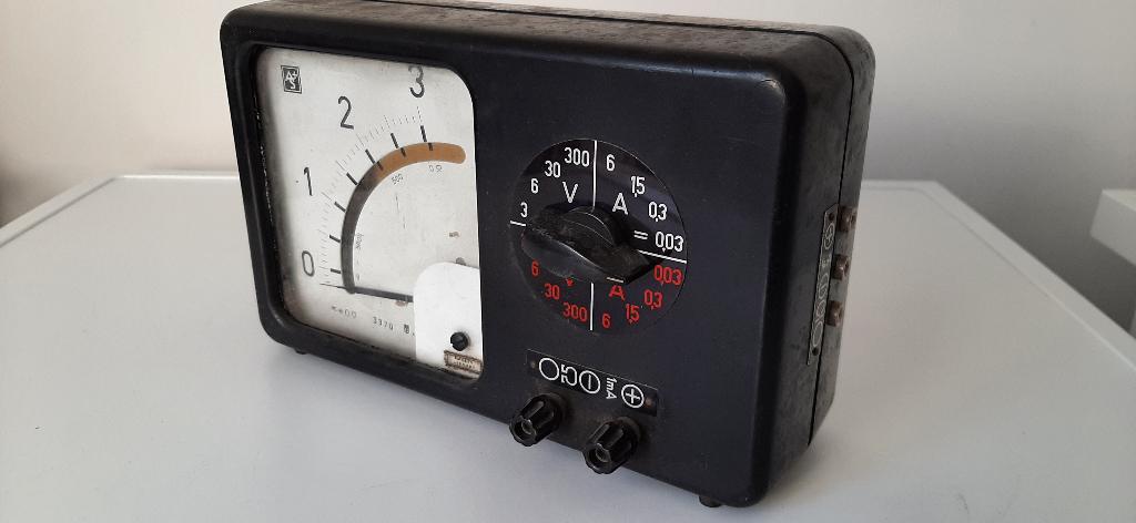 Diverse vintage meetapparaten, Ophalen