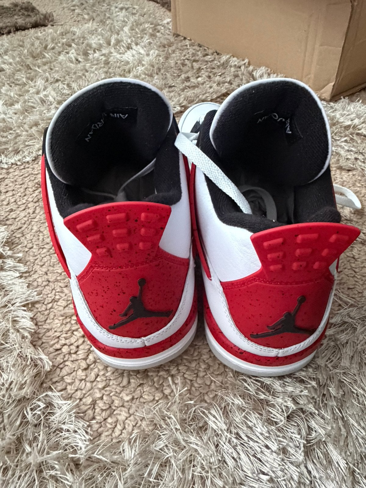 Jordan 4 retro, Ophalen, Zo goed als nieuw, Schoenen