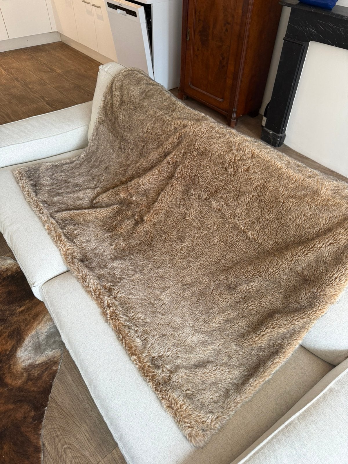 1x Riverdale Faux Fur deken, Huis en Inrichting, Woonaccessoires | Plaids en Woondekens, Ophalen of Verzenden, Zo goed als nieuw