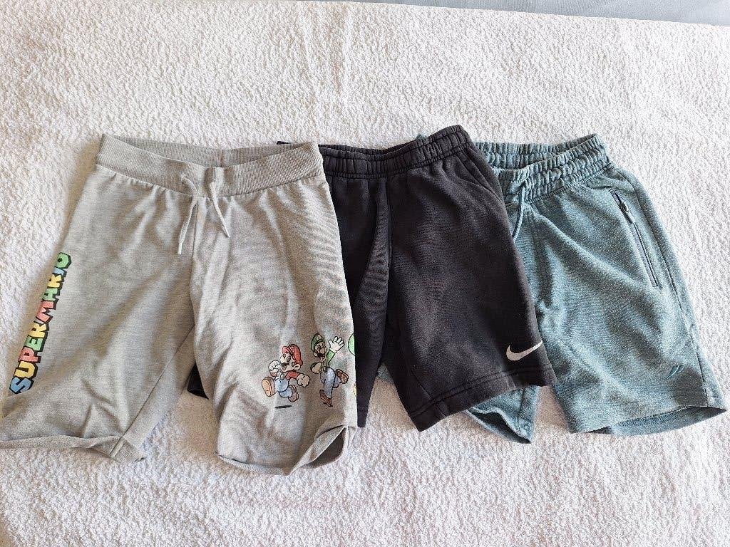 Sportbroek Nike Panther Mario maat 122, Ophalen of Verzenden, Gebruikt, Jongen, Sport- of Zwemkleding