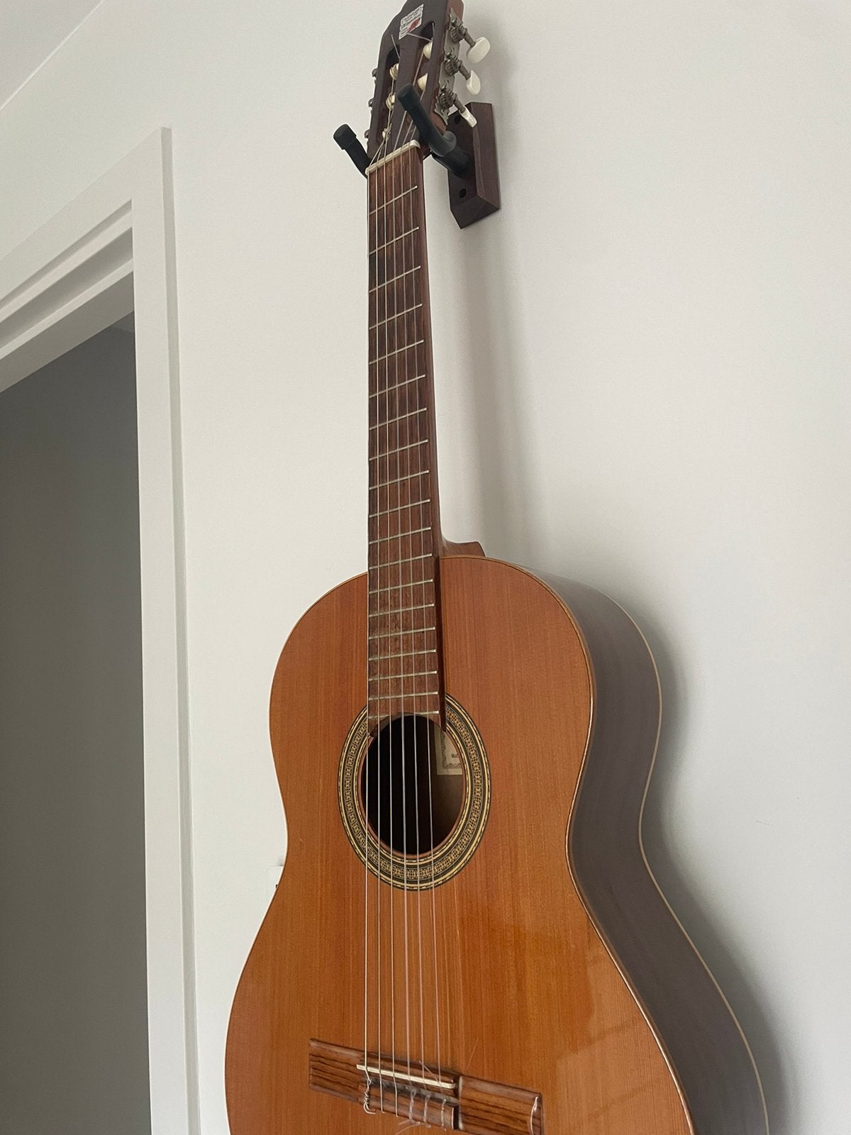 Alhambra 2C (classical guitar), Ophalen of Verzenden, Zo goed als nieuw, Klassieke of Spaanse gitaar