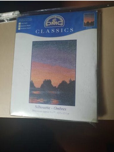 Borduurpakket - DMC Classics - Sihouette-Ombres K5525, Ophalen of Verzenden, Nieuw, Handborduren, Borduurpakket